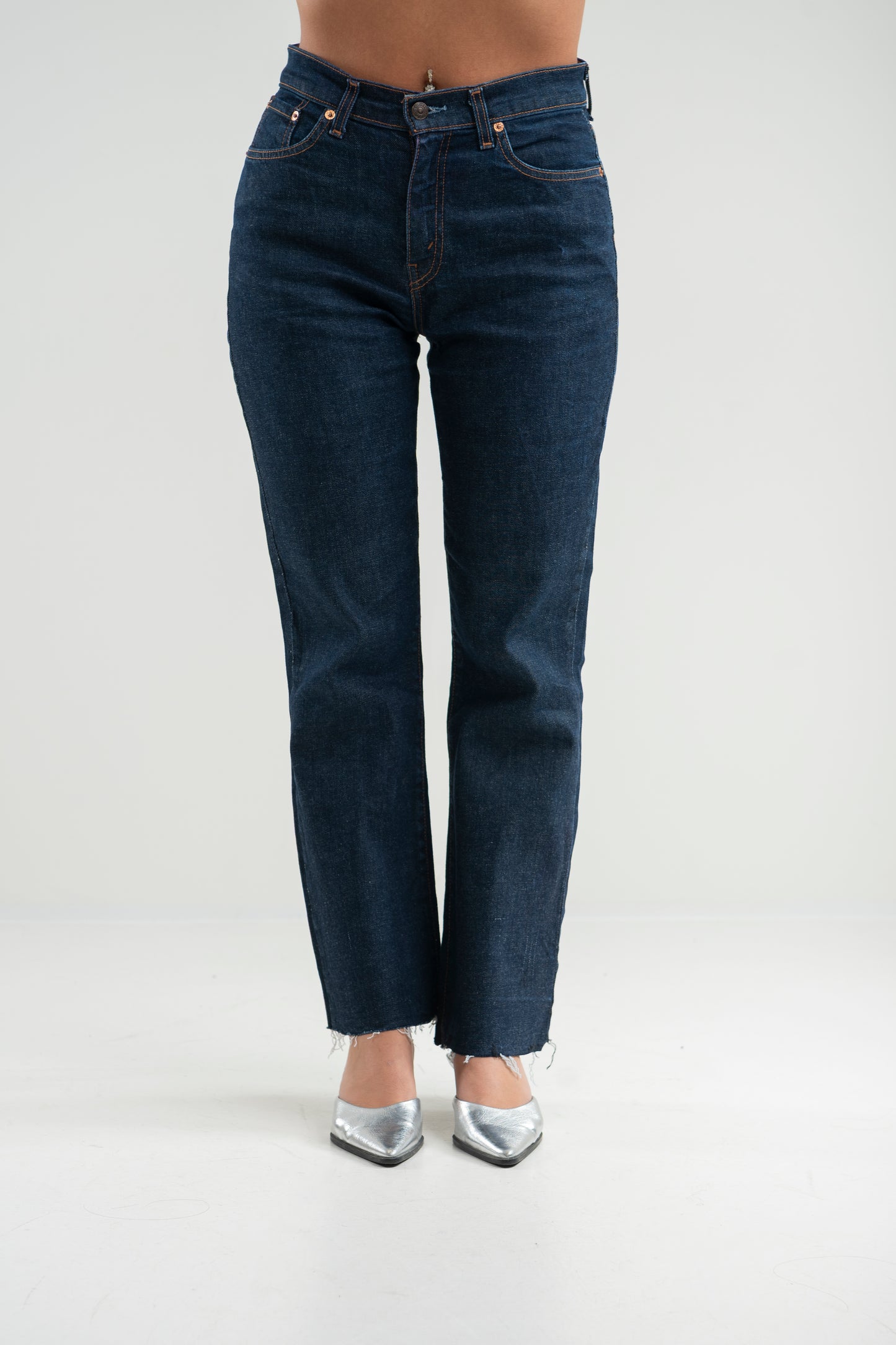 LEVI’S VINTAGE 584 DARK BLUE