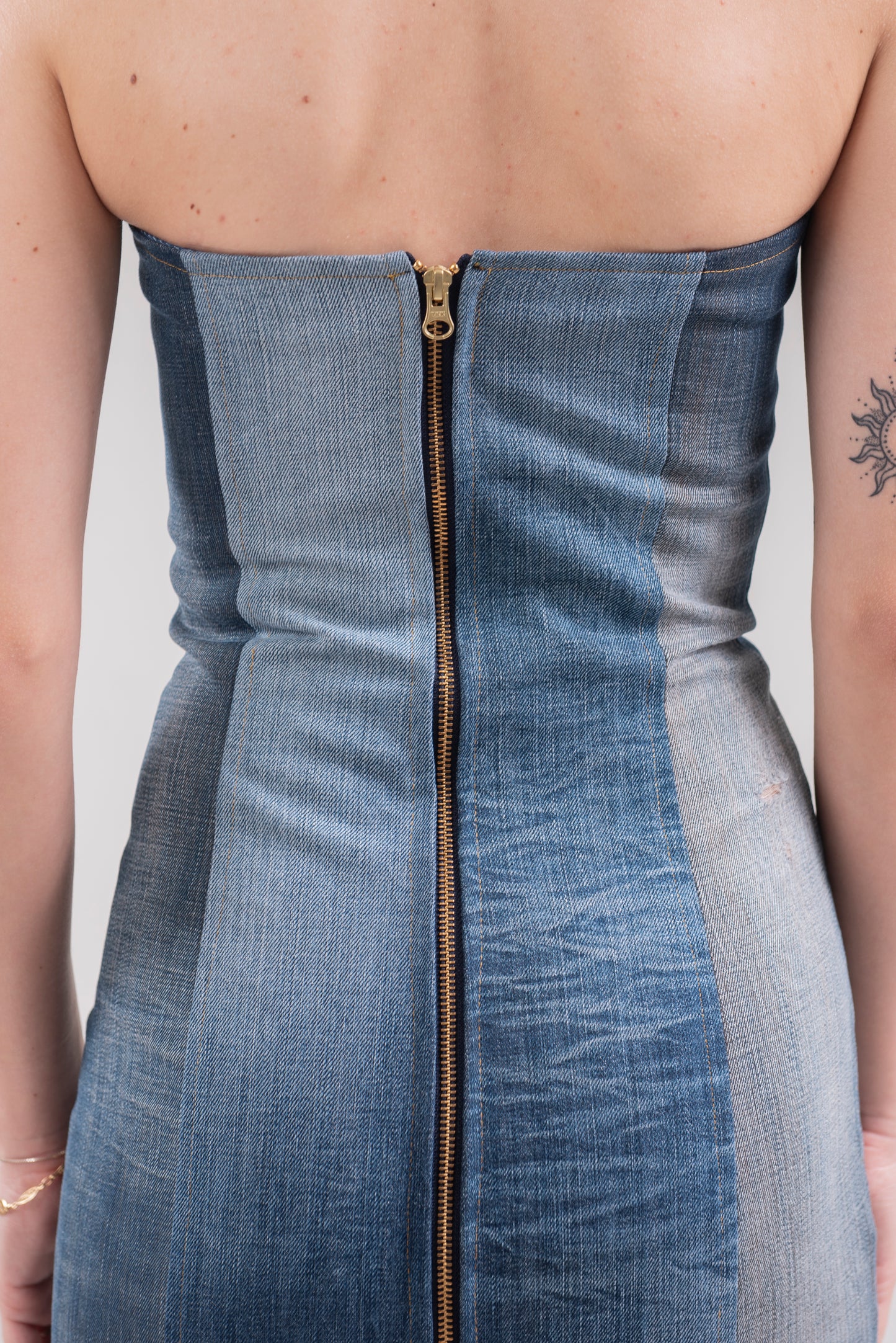 ABITO TUBINO STILE CORSETTO