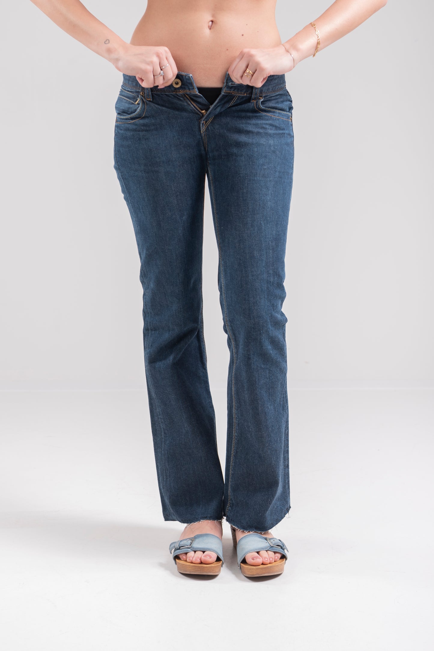 LEVI’S VINTAGE 572 REMADE